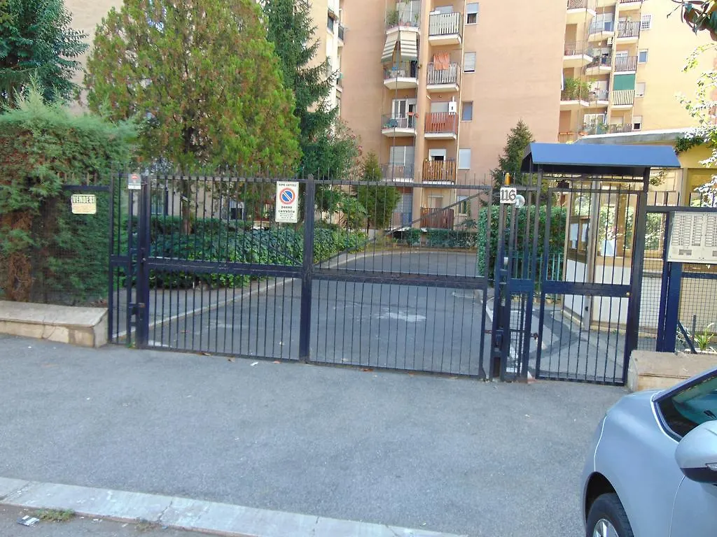 Apartment Studiohouserome Italy